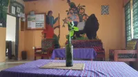 Golden Monkey Guest House - parking