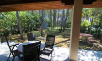 Spacious Villa with Garden by the Sea - Parkering
