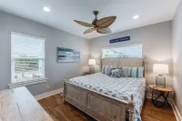 4/4. Pool & Golf Cart.  1st Floor Master Suite.  2 Masters Up, Boat Parking.