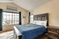 Relax at Fountain: Hot Tub Fun Hotels in Fountain