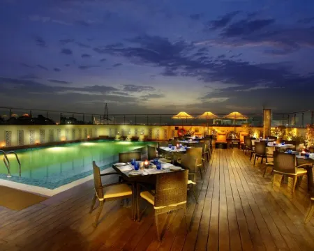 Mahagun Sarovar Portico Suites Hotels in Ghaziabad