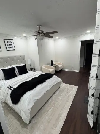 3bed house in  Albertville just 3 minutes away from  Sand Mountain Amphitheater!