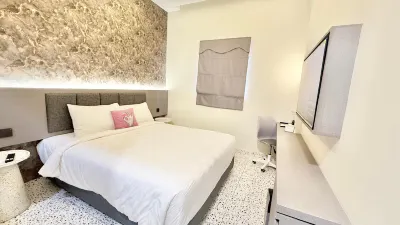 Hotel With OK Hotel in zona RPTRA Rustanti