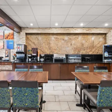 Comfort Inn Metro Airport