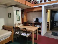 Vacacioneso o Negocios en Paris Hotels in Vanves