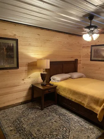 House near  Sardis Lake , golf course and Oxford, MS