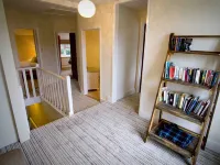 Luxury 4 bedroom North Norfolk cottage in lovely coastal village location Hotels in Holt