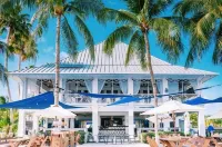 Waterfront Island House #14, Rum Point, Beach, Pool, Bikes, Kayaks, Paddleboard!