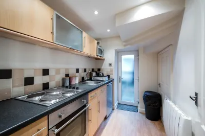 Isla Apartment Montrose Hotels in 