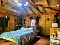 Secluded Jungle Cabin with outdoor tub, Sky Light and Fire Pit in Rincón