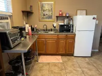 Chic Studio B w/private yard