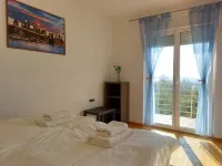 Starry Night - Extra big bed, big bathtub, private parking, sea view, 2 rooms