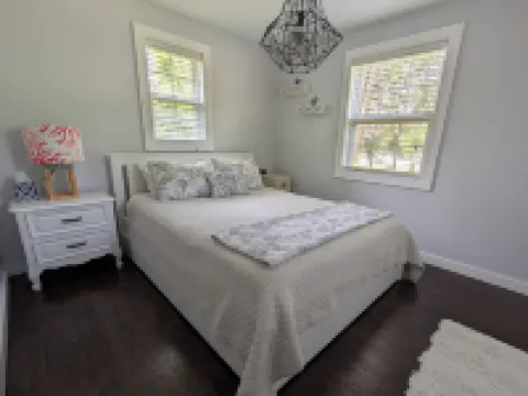 Remodeled 3 bedroom - perfect location for beach trips and beautiful sunsets 卡斯科酒店