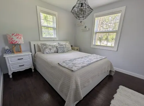 Remodeled 3 bedroom - perfect location for beach trips and beautiful sunsets Hotels in Casco Township