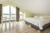 Luxury lake domicile with sauna, fireplace and boat - 130m² Hotels in Krakow am See