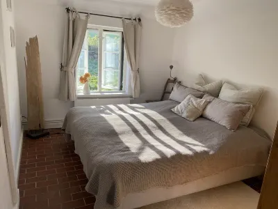 Historische Friesenkate im Nationalpark Wattenmeer Hotels in der Nähe von Leuchtturm Westerheversand