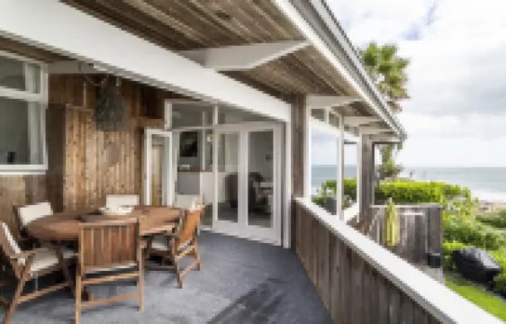 Whale Bay Surf House + Spa - Absolute Waterfront