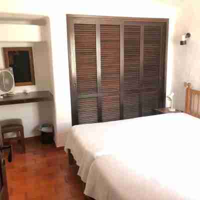 Pool villla in the Quinta do Paraiso, just 800 m to the beach/village centre Rooms