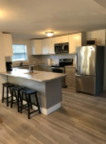 3bed -1 bathApartment in town mins to UMF or Hospital