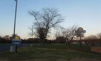 Days Inn by Wyndham Easton