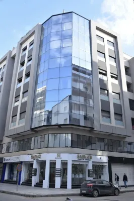 3 Bedroom Apartment With Netflix & Private Parking Hotels in Kénitra