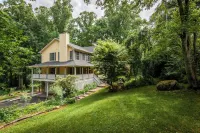 Mins To AVL, Secluded, Firepit, Family Friendly