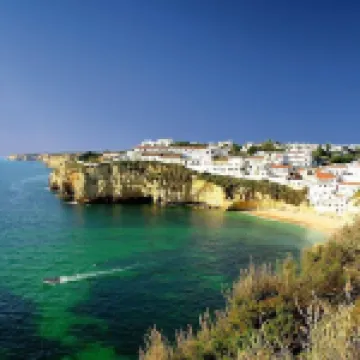 Large private villa, saltwater pool, great holiday in the Algarve
