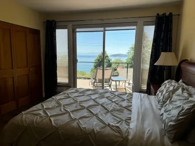 Very Relaxing 3bdr 2bth Home with Gorgeous View