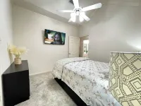 Charming 3-bedroom house near AT&T Stadium, Six Flag, DFW Airport Hotels in Bedford