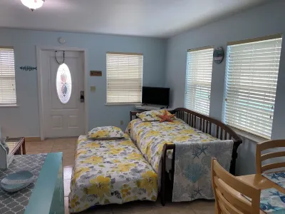 Come see the View at the Sea-View Hotels near Stocking Island