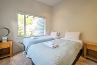ONETANGI SEAVIEWS | Be My Guest