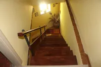 Farmhouse in a medieval village between Umbria and Tuscany