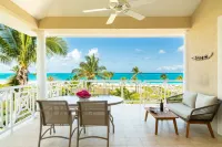 Grandview Penthouse 3 Bedroom plus bonus 4th bedroom Beach Front on Grace Bay