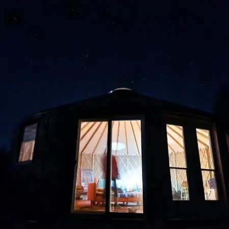 Sky high yurt with amazing view of the river
