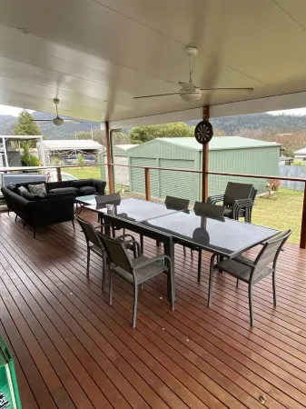 Cozy Mountain Retreat Located in Picturesque Township of Talbingo Отели в г. Тьюмут