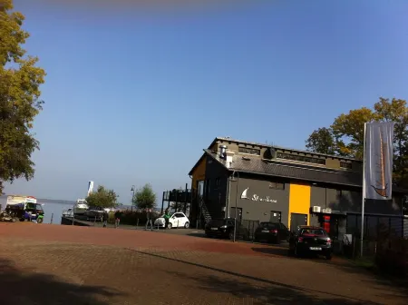 comfortable holiday house at lake Fleesen - 250m from water, Mediterranean ambie