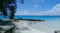 Modern Villa - UpstairsSt Philip Barbados, 5 min from Airport, AC, Wifi Parking - 3星級