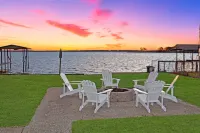 Home on the Lake w/ Pool and Boat Dock