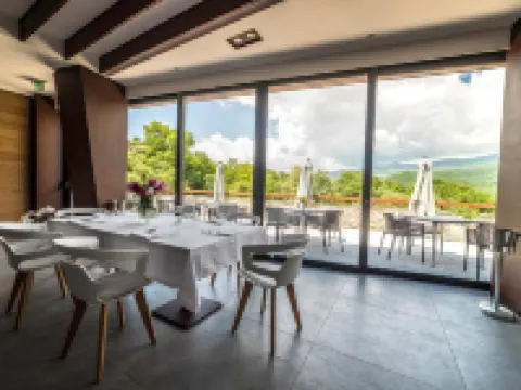 波戈圖非迪弗索阿爾貝格酒店 伊塞爾尼亞省酒店