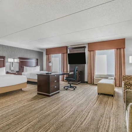 Hampton Inn & Suites Detroit/Airport-Romulus