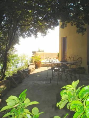 Ground floor of beautiful villa T2 - 70 m2 - 4 people with magnificent sea views Отели в г. Бастия