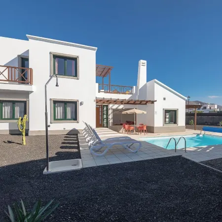Camelot ​Holiday Homes by LIVVO