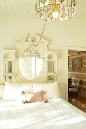 Meadowlands Cottage, Horse Ranch with Wood Burning Stove and a River, Hot Tub Отели рядом с достопримечательностью «оз. Изабелла»