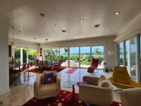 "Gorgeous, 4-bedroom, 4.5-bathroom home with Beautiful Water and Sunset Views Hotels in Michelson