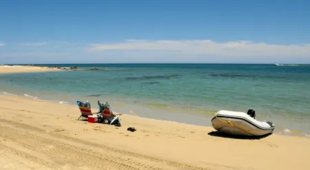 Villa De Cortez Condo!  Beachfront, Sunrises, Fishing and Pickleball await!