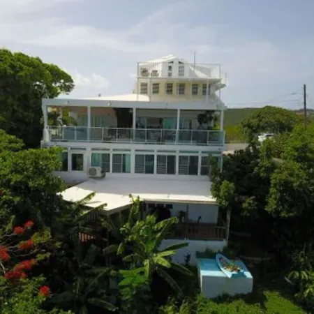Ocean View Apt 3- Punta Bateria