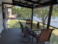 卡爾森奧科博吉東湖湖畔小屋