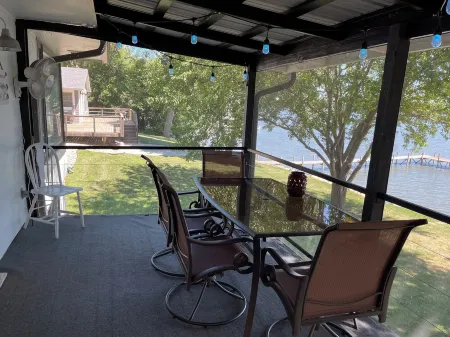 Lakefront Carlson Cabin East Lake Okoboji