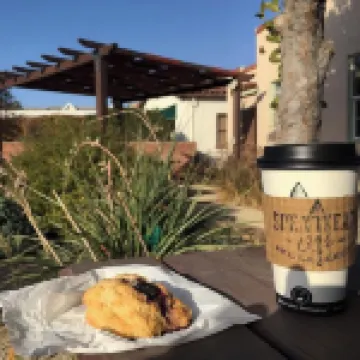 Casita Azul - historic duplex in the heart of downtown Paso Robles