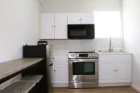 Modern Retreat Near Windrock - Indirect Access to Trails Hotels in Morgan County